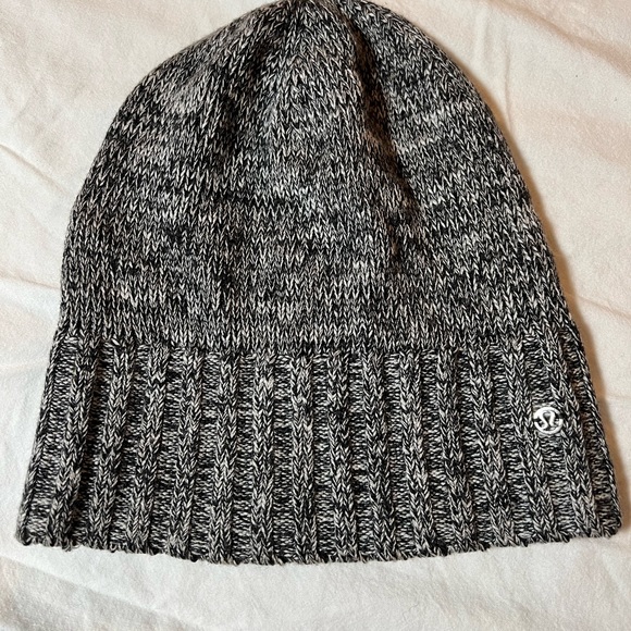 lululemon athletica Accessories - Luluemon knit hat, with ponytail whole.